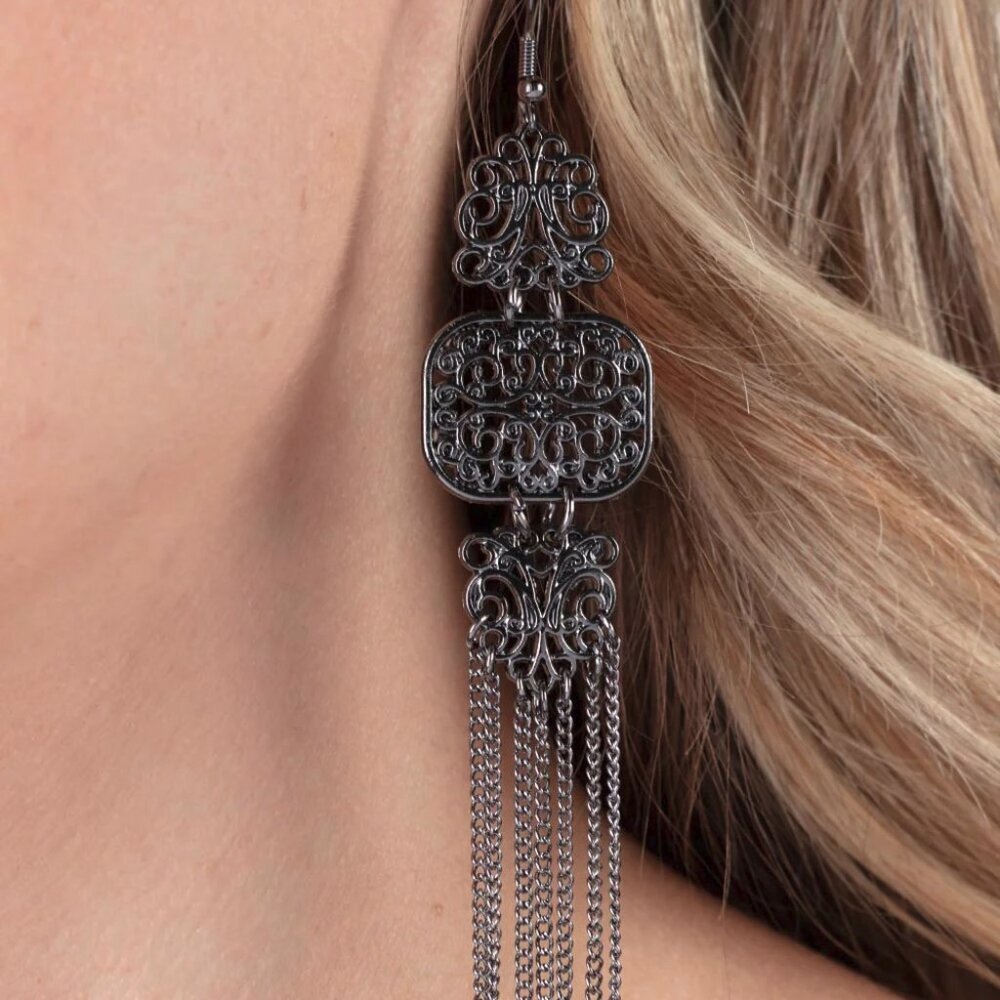 Paparazzi Jewelry Accessories - Eastern Elegance - Black Earrings - Vintage